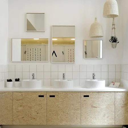 Slo Les Pentes (adults Only) ליון