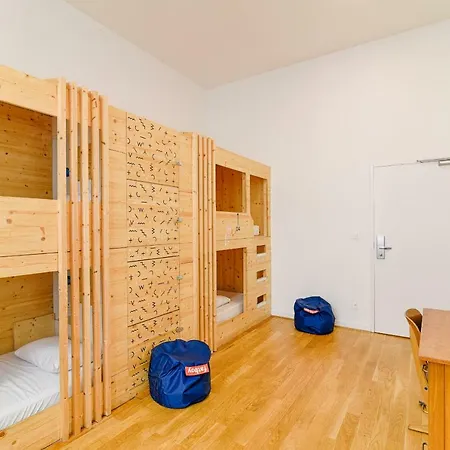 Slo Les Pentes (adults Only) Hostel Lyon
