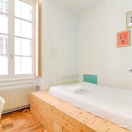 Slo Les Pentes (adults Only) Albergue