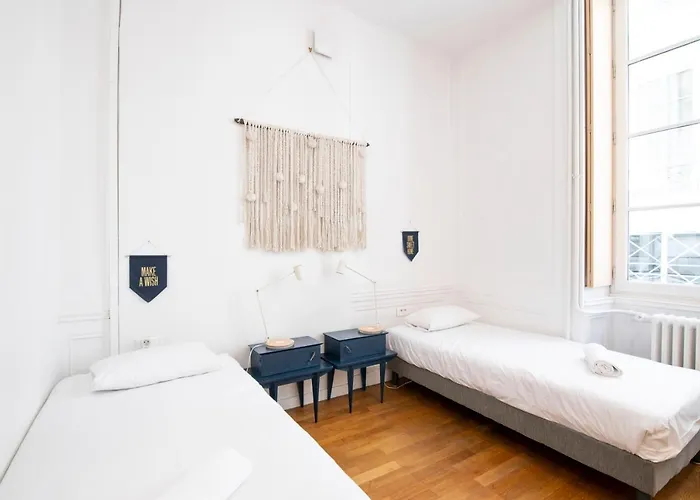 Slo Les Pentes (adults Only) Albergue