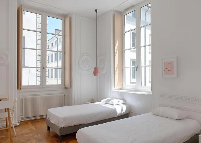 Slo Les Pentes (adults Only) Albergue *
