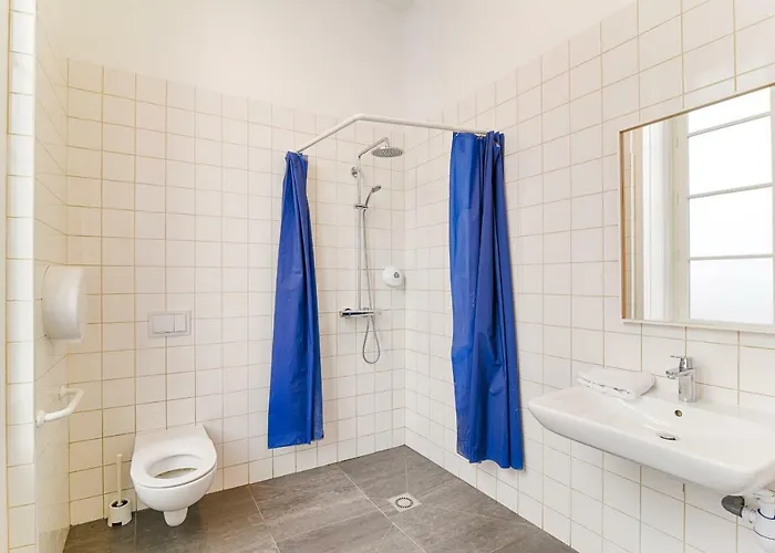Slo Les Pentes (adults Only) Albergue
